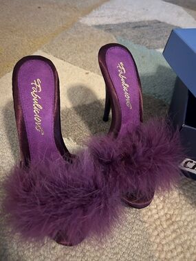NWT Pleaser Fabulicious 5" Heel, 3/8" PF Marabou Slide Sandal Purple 5 1/5